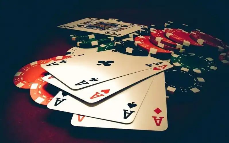 Antarmuka platform ikn4d menampilkan berbagai kategori permainan dan sportsbook